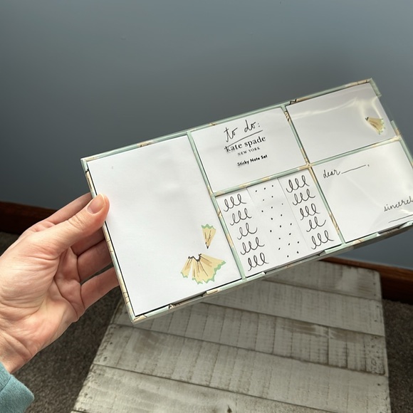 NIB Kate spade sticky note set - Picture 3 of 6